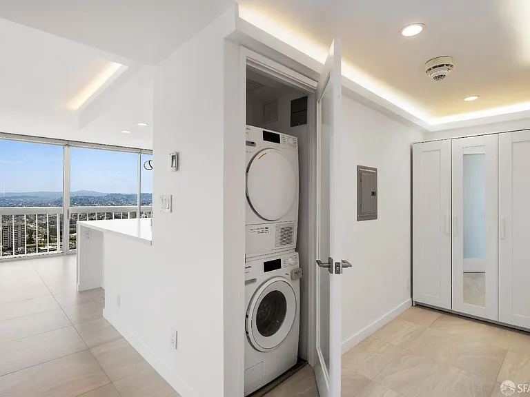 2200 Sacramento St #1207 — Photo 5