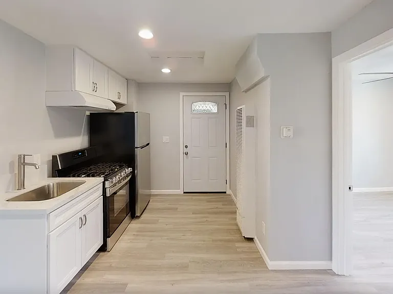 5539-5541 Dorothy Dr — Photo 11