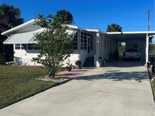 819 Yacht Club Way NW, Moore Haven, FL 33471