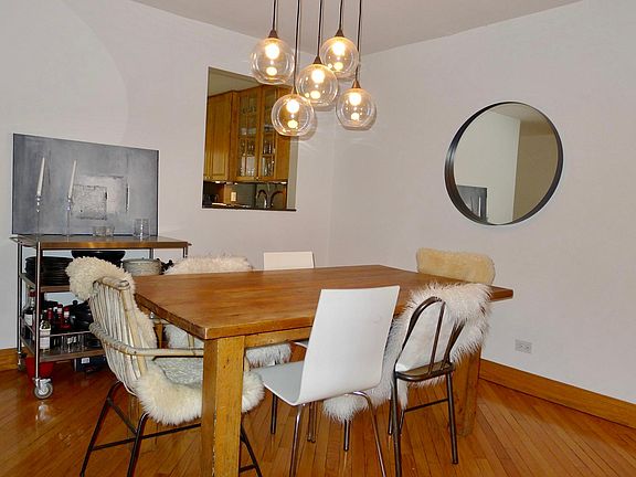 3rd image of 1800 N Larrabee St