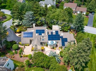 1302 Beaconfield Ln, Lancaster, PA 17601