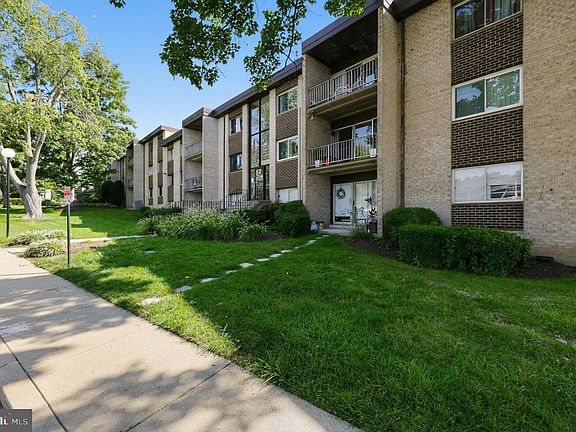 4th image of 3722 Bel Pre Rd APT 3