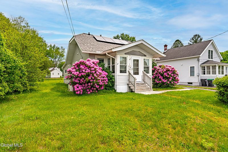 3rd image of 6 Campbell Avenue