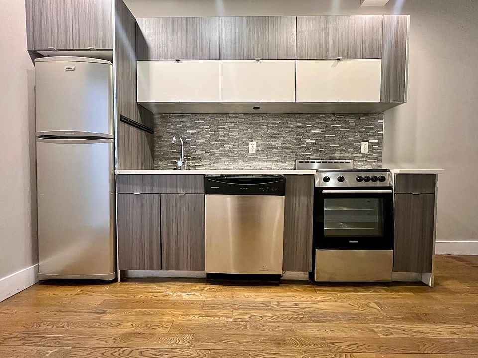1st image of 1495 Gates Ave #101