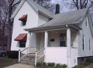 517 Adams St, Rockford, IL 61107
