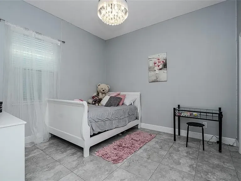 1090 Alder Tree Dr — Photo 17