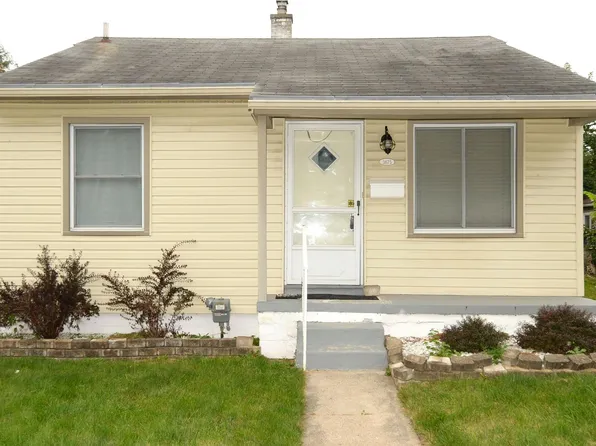 3675 Gardner Ave, Berkley, MI 48072