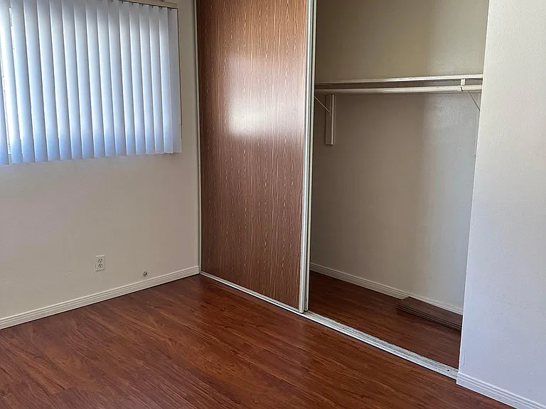 366 N Vecino Dr #6 — Photo 7