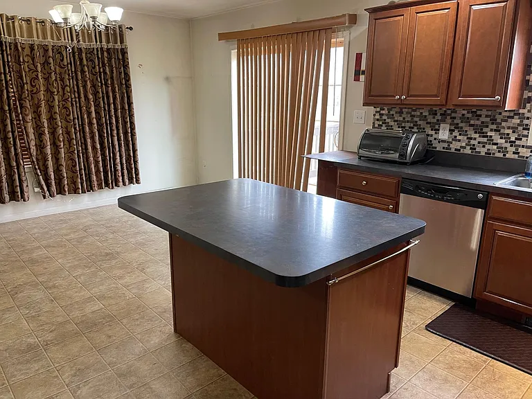 6399 Creekbend Dr — Photo 28