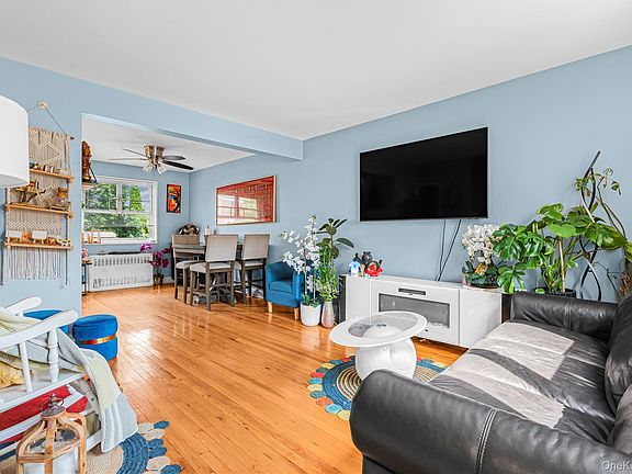 3rd image of 227-07 Hillside Avenue #516