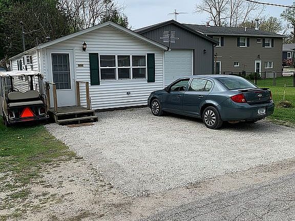 2nd image of 6325 E Lake Ave