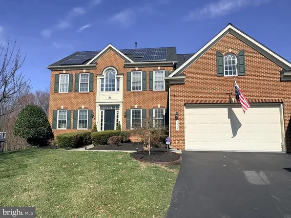4104 Brushfield Dr, Frederick, MD 21704