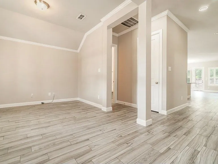 9615 Spring Ct — Photo 5