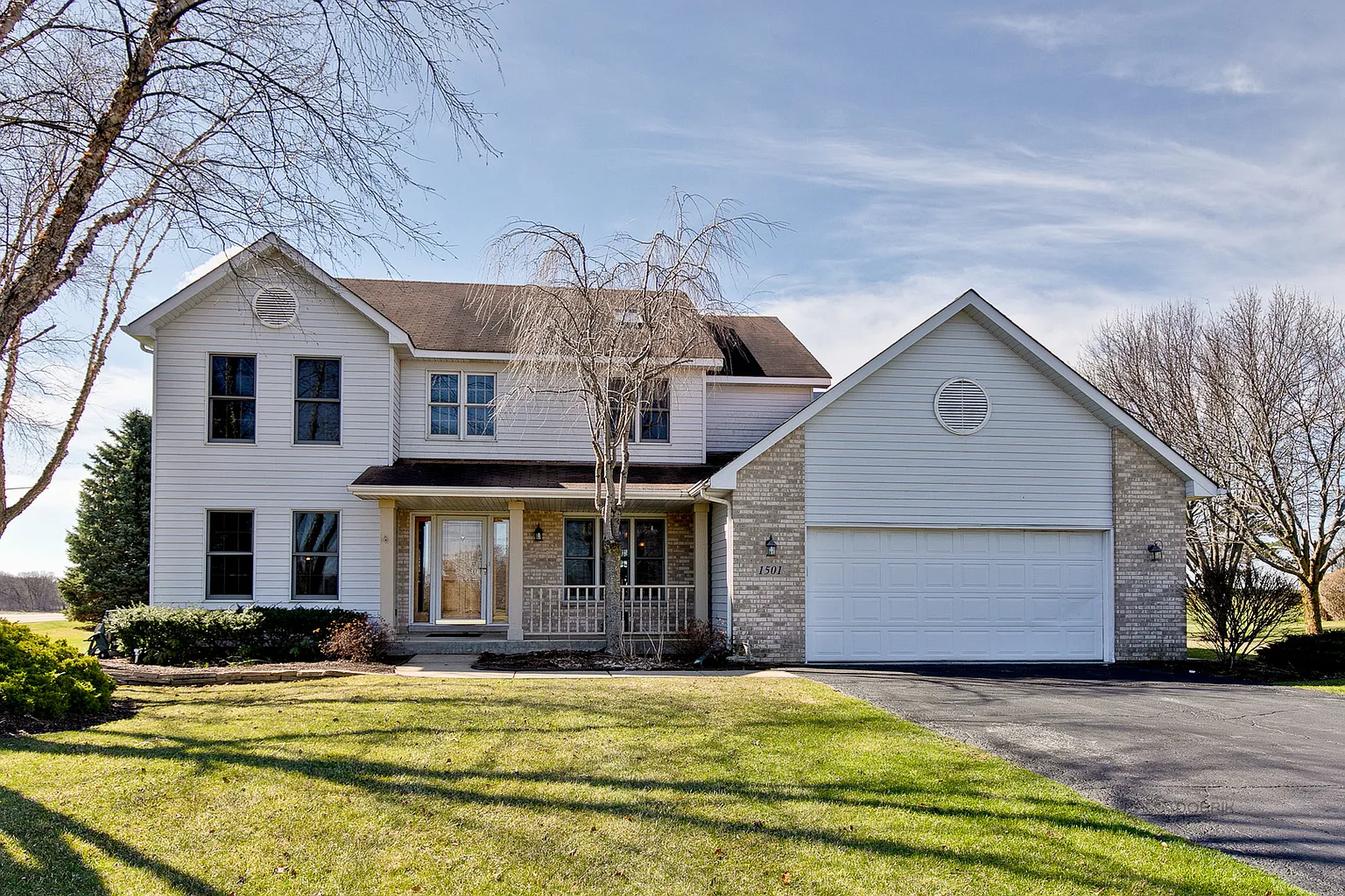 1501 Elm St photo 1