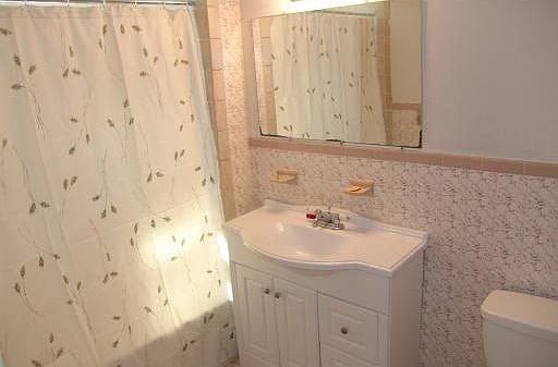 clean bathroom