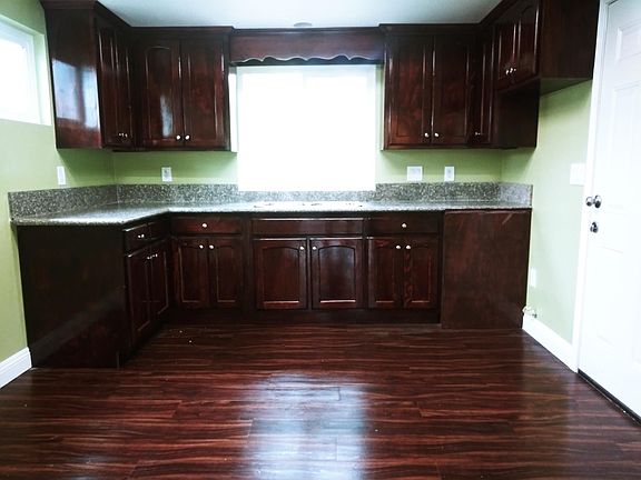 3rd image of 5877 Lanto St