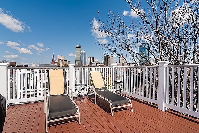 Private Deck