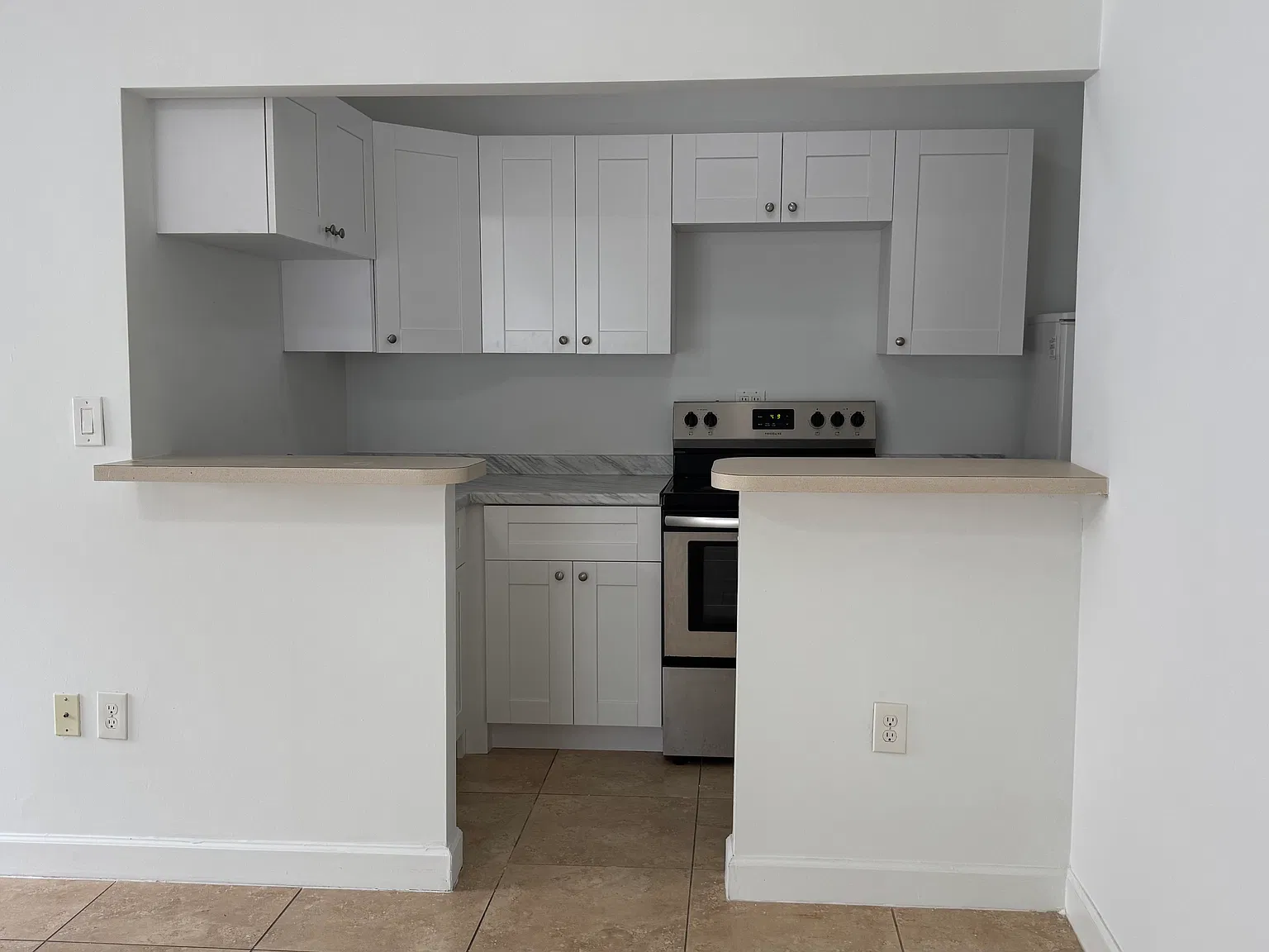 1 bed, 400 sqft, $1,200 — Photo 2