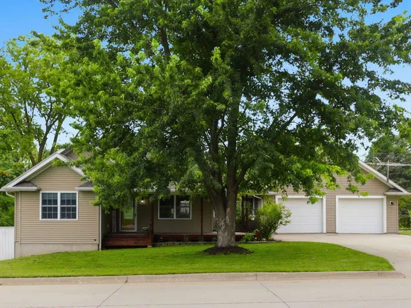 224 S Mildred St, Carson, IA 51525