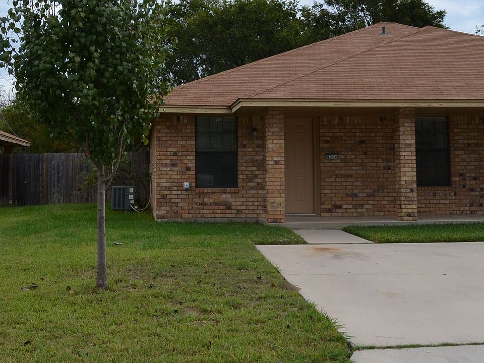 1st image of 905 Crymes Ln #A