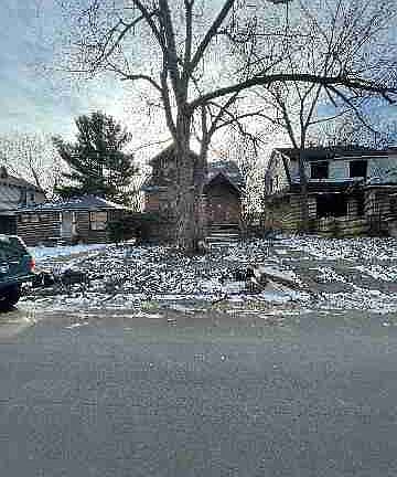 12128 Longview