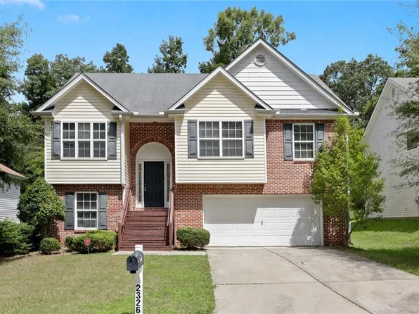 2326 Tolliver Pl, Ellenwood, GA 30294