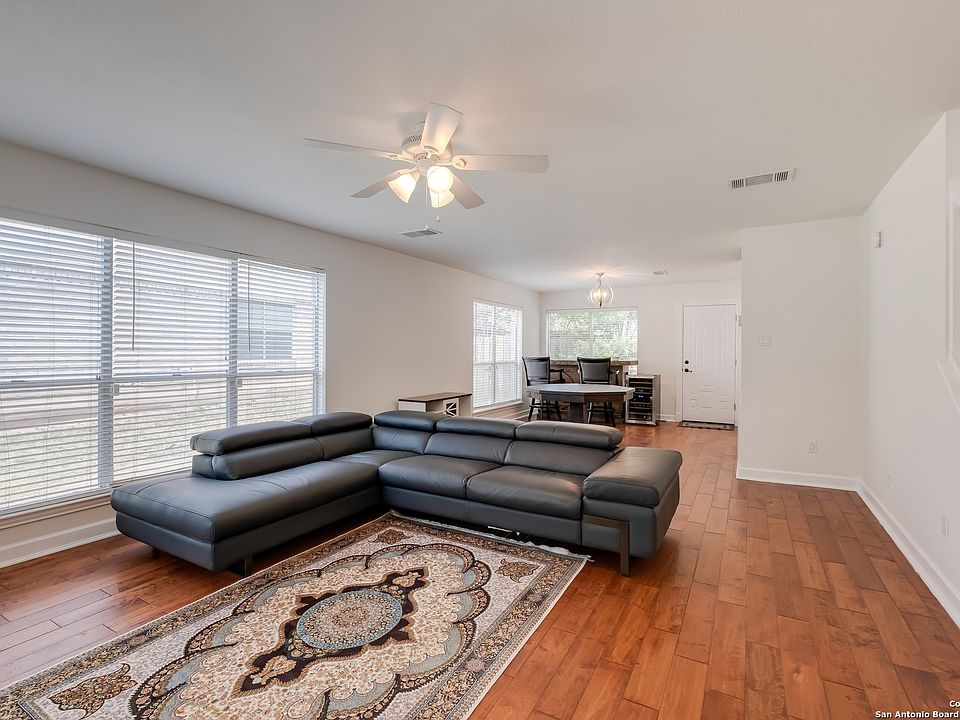 2516 Hidden Grove, Schertz, TX 78154 | Zillow