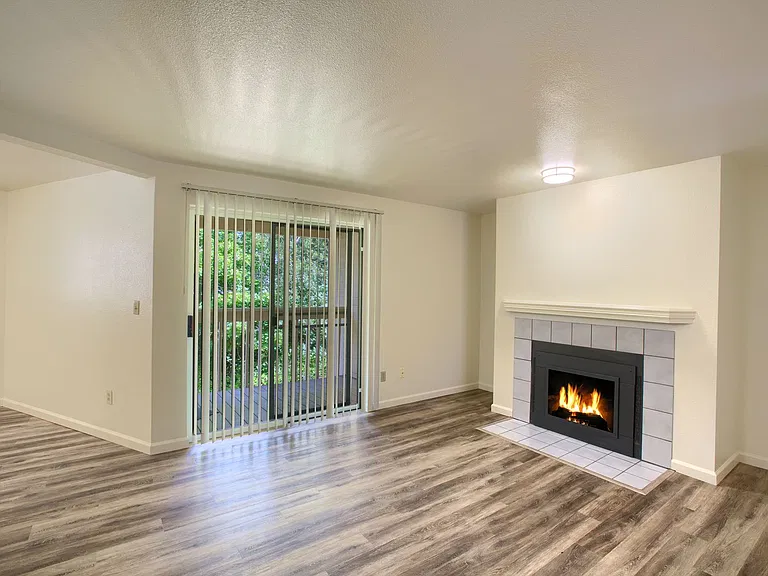 Campus Landing Apartments — Photo 13