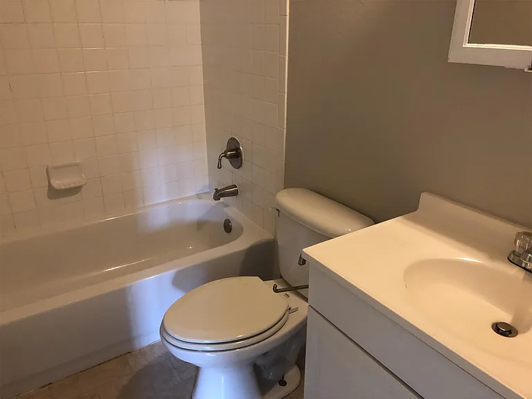 1228B Eleanor St — Photo 9