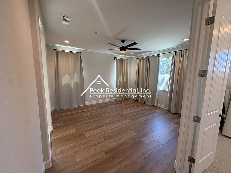 2794 Elderberry St — Photo 20