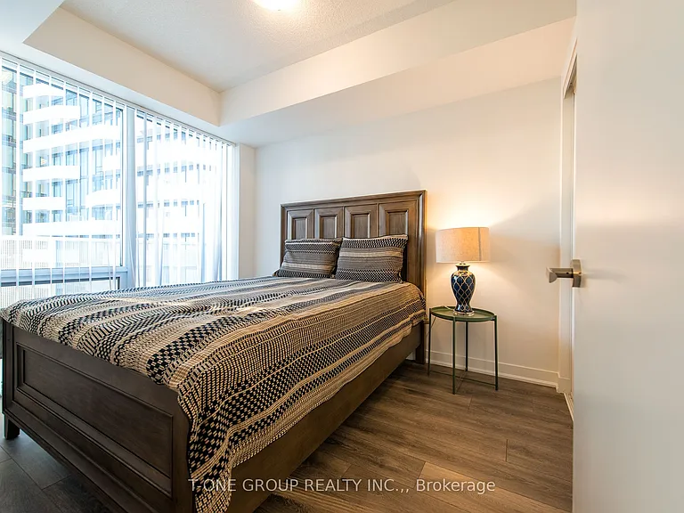 88 Harbour St #2610 — Photo 10