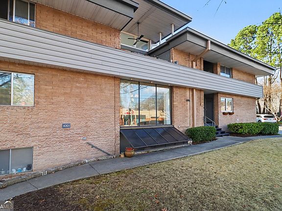 2nd image of 4300 Roswell Rd NE #4303