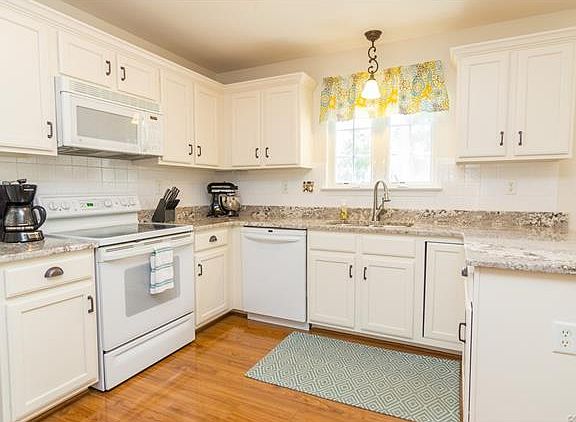 4th image of 9736 Cedar Grove Way
