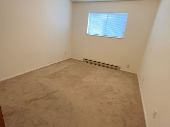 3rd image of 3000-3100 Washburn St #25