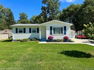 2391 Cheryl Ann Dr, Burton, MI 48519