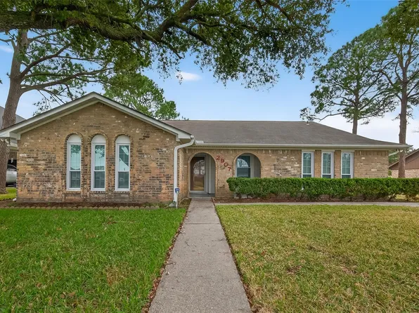 2907 Virginia St, La Marque, TX 77568