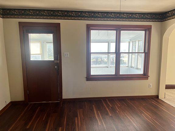 5th image of 207 SW 6th St