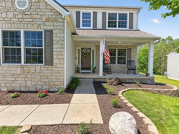 5th image of 2594 Crestview Woods Dr