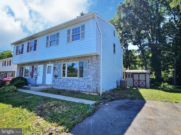 530 E Linden St, Fleetwood, PA 19522