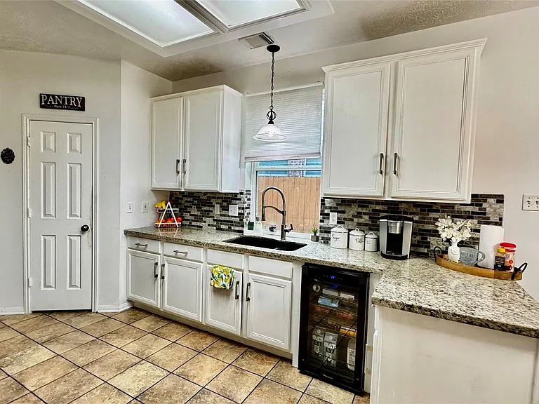 14506 Wadlington Dr — Photo 14