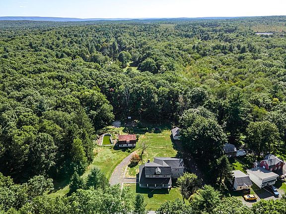 2nd image of 1206 Cherry Lane Rd