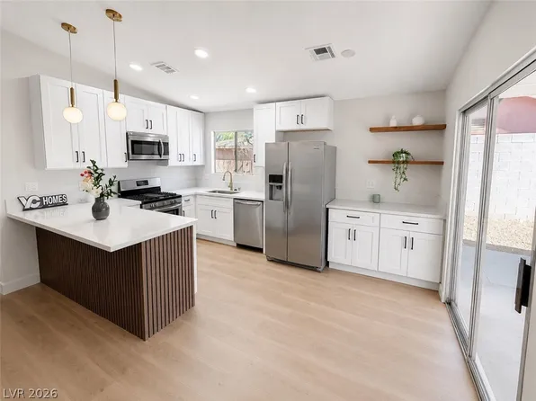 6411 Aclare Ave, Las Vegas, NV 89118
