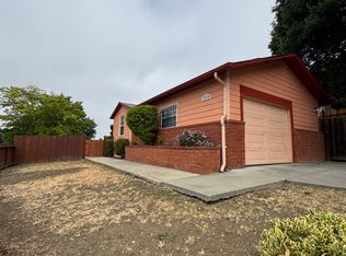 2230 Redwood St, Vallejo, CA 94590