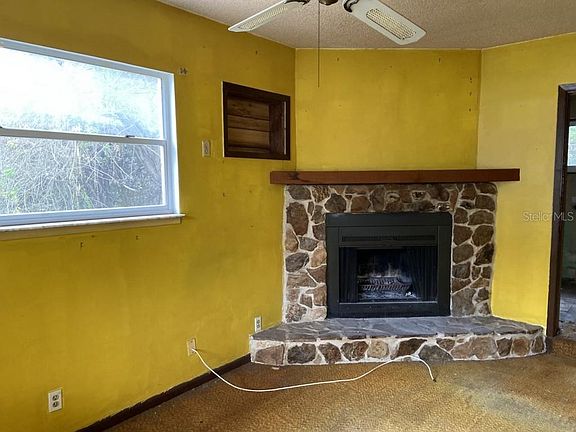 3rd image of 307 Papaya Dr