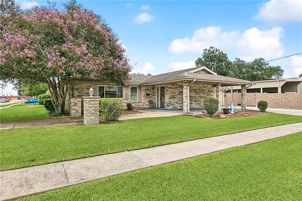 ma-- Milwaukee 2129-20 M18 Magnetic Extendable Articulating 2,500-Lumen