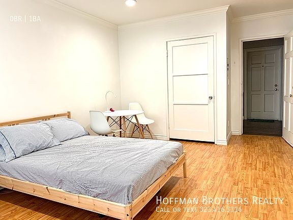 3rd image of 309 N Sycamore Ave #27