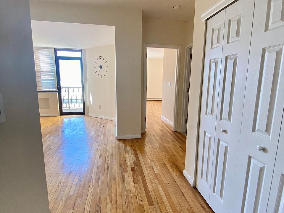 1st image of 1 E Broadway