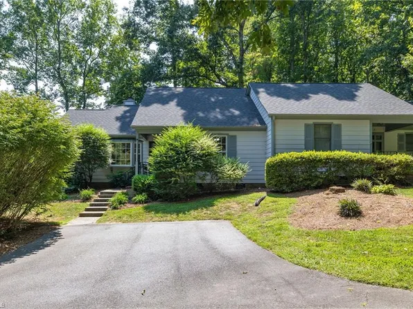 932 Chatfield Dr #B, Jamestown, NC 27282