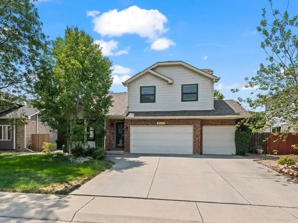 2431 Maplewood Cir E, Longmont, CO 80503