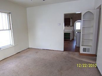 2nd image of 916 Alabama St